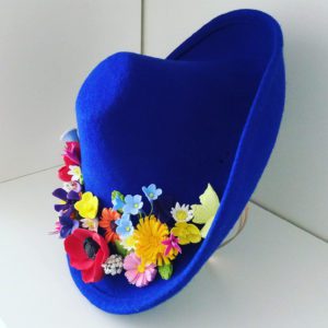 Deco flowers on hat