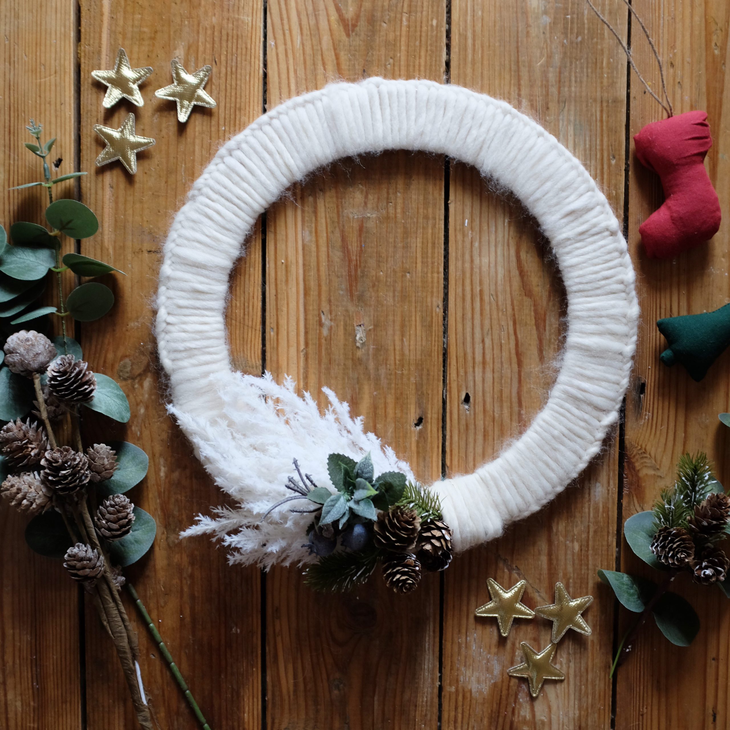 Dry flower Christmas wreath